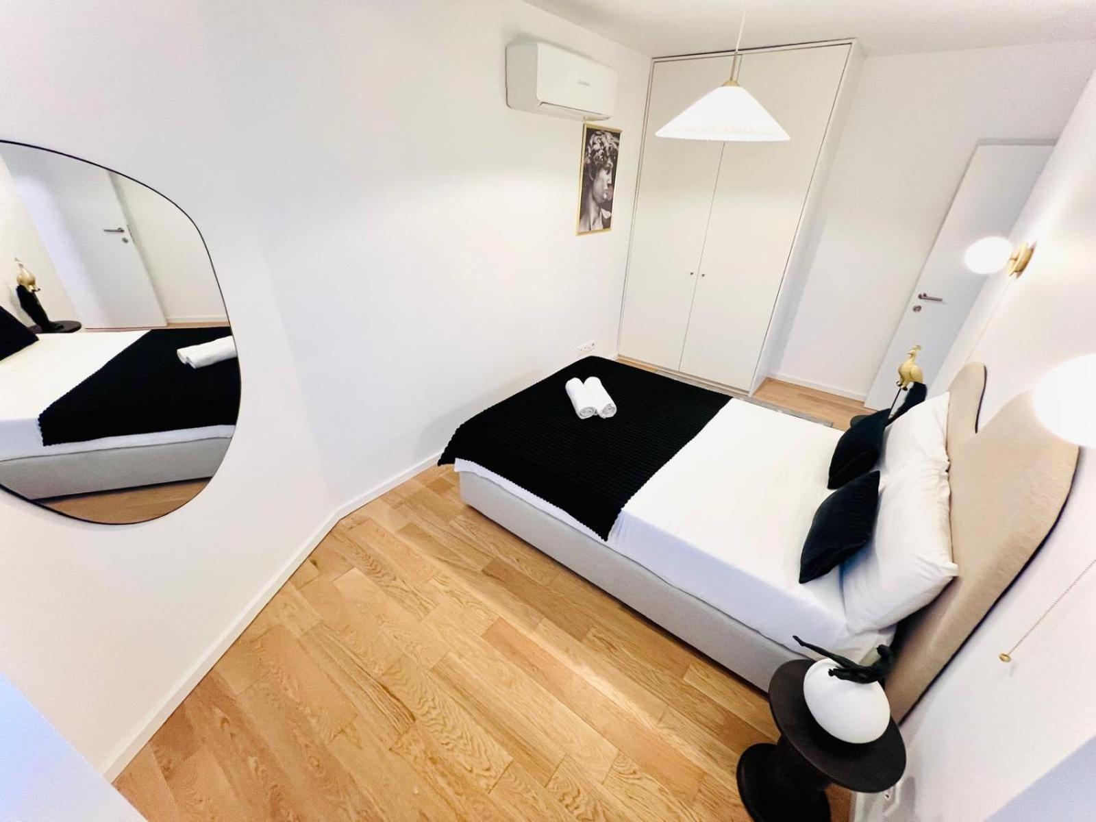 Pink House Ii Beautiful 2 Bedroom Flat In City Center Lejlighed *