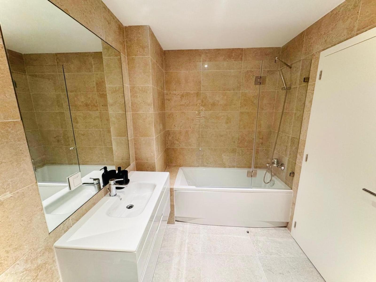 Lejlighed Pink House Ii Beautiful 2 Bedroom Flat In City Center *