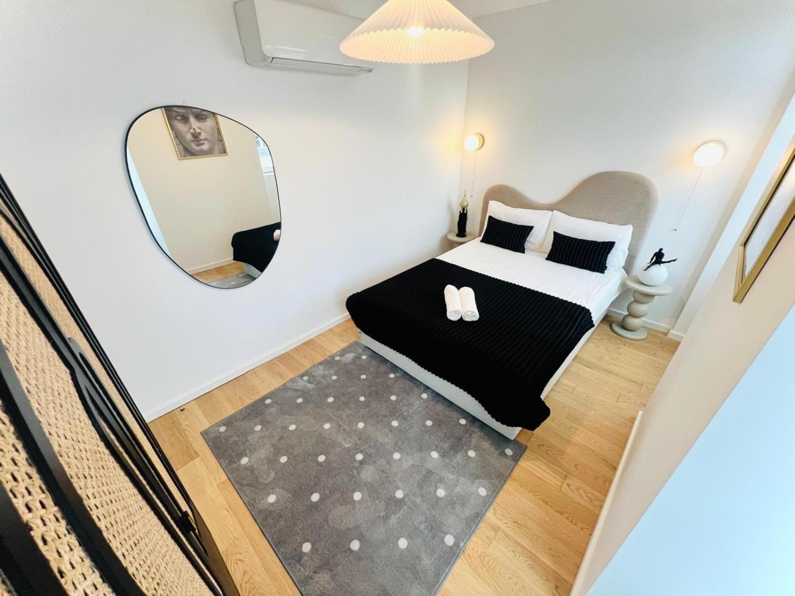 Lejlighed Pink House Ii Beautiful 2 Bedroom Flat In City Center